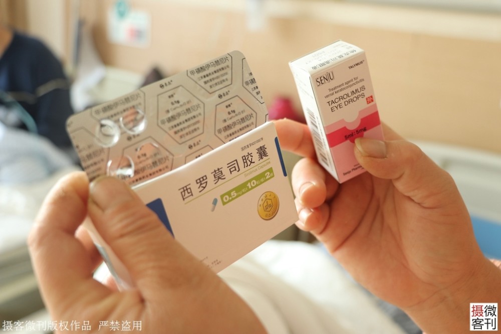 25岁漂亮女孩拼命打工挣钱多次拒绝媒人提亲弟弟病治不好我不嫁人