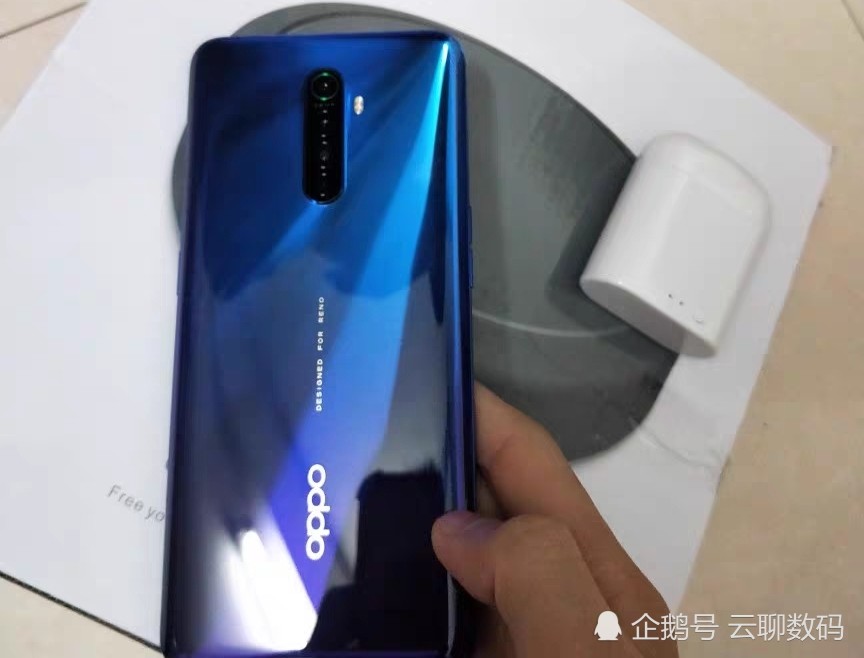 opporenoace2定妆照上线工信部挖孔屏奥利奥模组