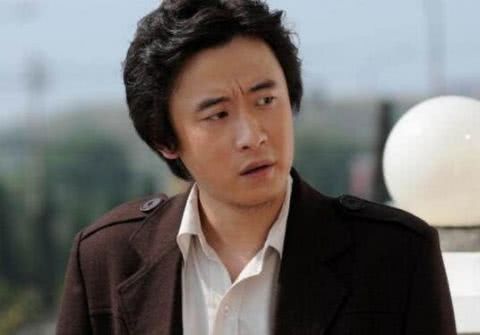 魔幻手机12年后,傻妞成女神,焦俊恩老态尽显,看到他:活该不红