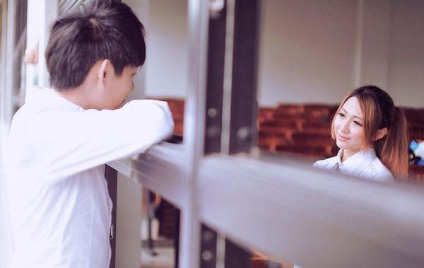 十二星座暗恋你时,各有哪些藏不住的小动作?天秤很明显_腾讯新闻