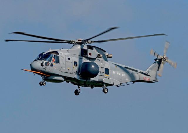 马岛海战血的教训催生了预警直升机卡31直升机中的预警机