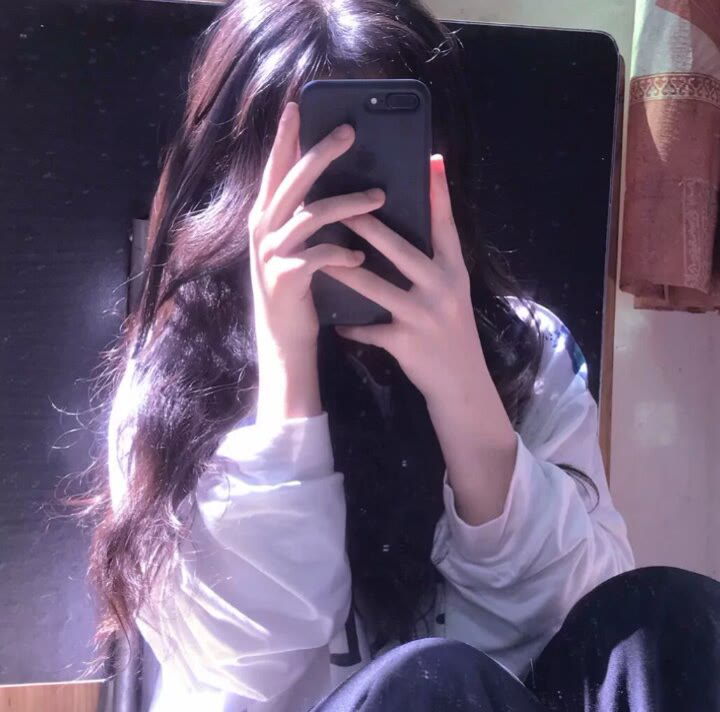 不露脸女生头像熟悉的盛夏不禁让我想起熟悉且温柔的你