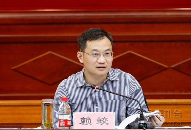 70后正厅级县委书记获提拔曾暗访防疫纠正快递员错误戴口罩