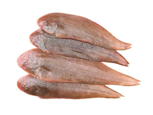 巴沙鱼产自于湄公河,产量大,价格低,因为它是河鱼,所以身上的土腥味