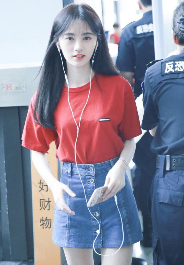 鞠婧祎体重仅有76斤,一口面包要嚼30下,分享习惯减肥法