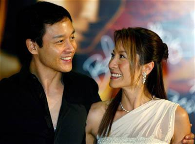 不过1993年的杨紫琼比较忙,和李连杰有《太极张三丰》,和梅艳芳有