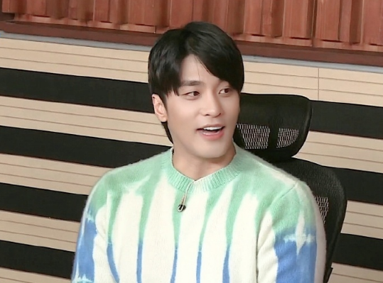 成勋大胆公开感情状态坦言生命中有忘不了的女人却认为自己不会谈恋爱