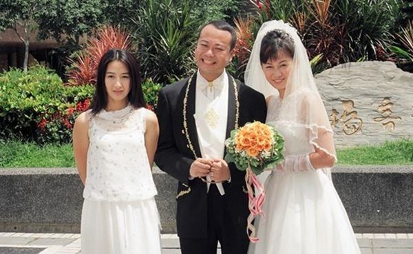 四部《陀枪师姐》,欧阳震华的"四段情"令人印象深,他们太可惜