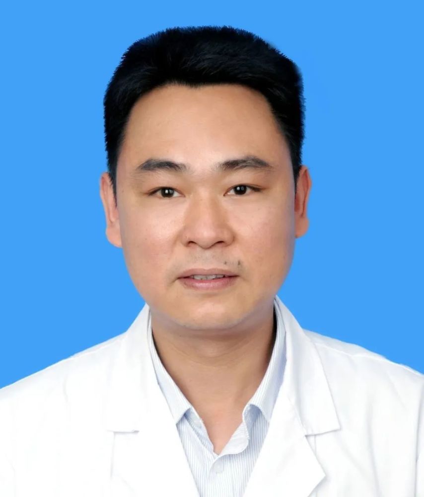 曾海军看望慰问娄星区人民医院成功救治的双侧股骨头坏死贫困户患者