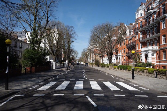英国伦敦的艾比路(abbey road)及其斑马线,于1969年被选为披头士乐队