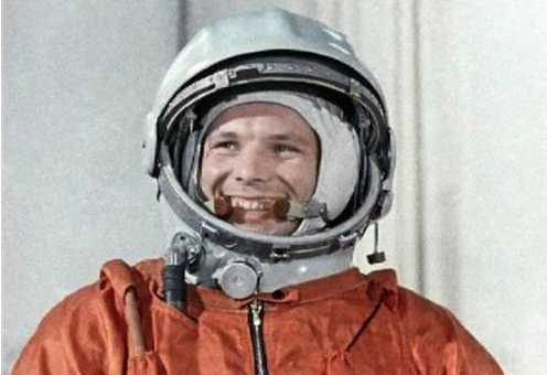 杨利伟|杨利伟进入太空后听到“敲窗”声，16年后真相揭开，为他捏把冷汗