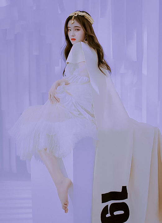 有一种时尚叫鞠婧祎的"蛇绕鞋",脚踝缠了三圈,却意外显腿长!