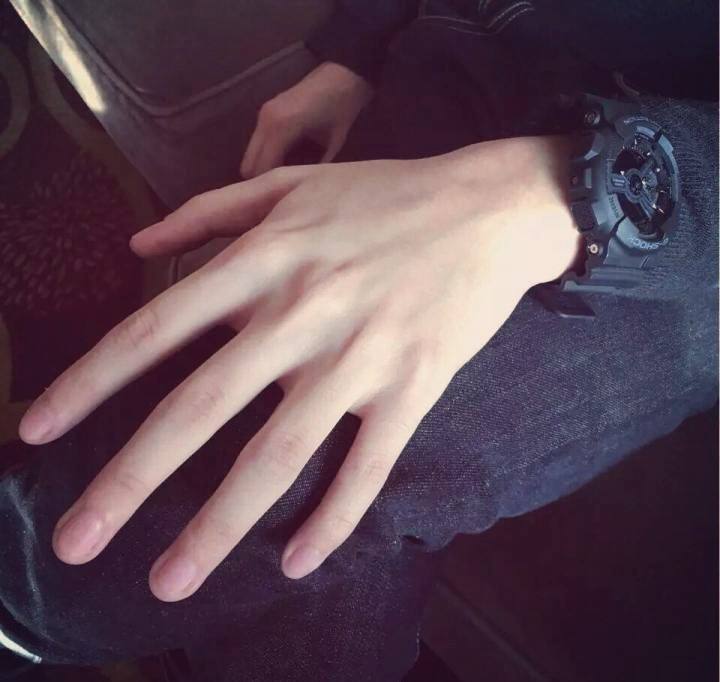 心理学你觉得哪个男生的手更好看测你最终会嫁给哪种男生