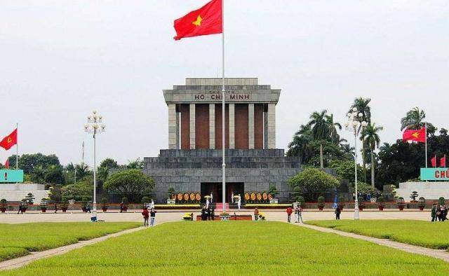 越南历史上的南北分裂影响至今,当时的南方势力是美国扶持的,所以至今