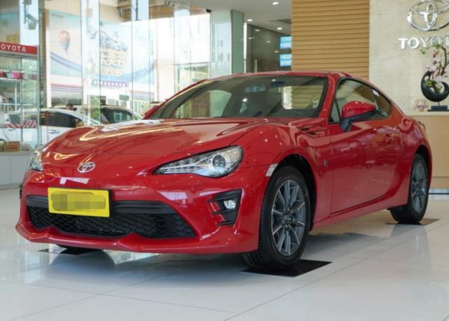 2019款丰田86正式亮相标配7个气囊外观设计出位