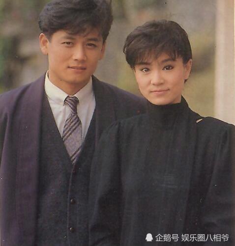 他是琼瑶剧御用小生,后转行成为大哥级主持人,如今61岁依旧帅气