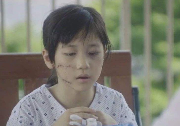 《素媛》里身世凄惨的小女孩已经长大,8年后美到让你不敢认,太惊艳