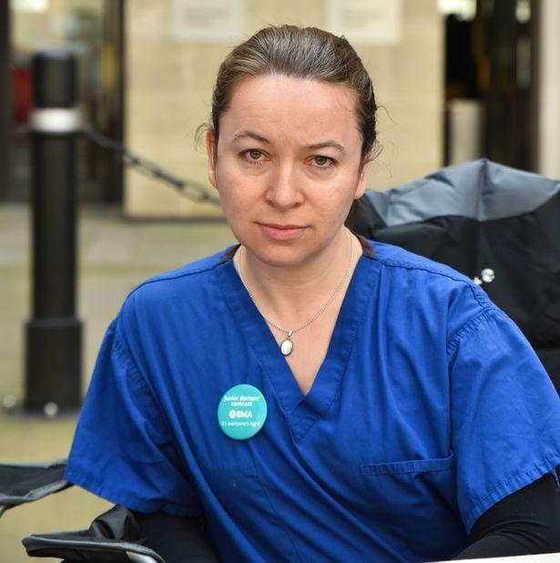 英国护士抗疫日记实录奋战到最后我甚至想早点染上新冠肺炎