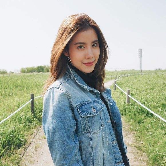 泰星pong与女子合照,他的感情状况如何?