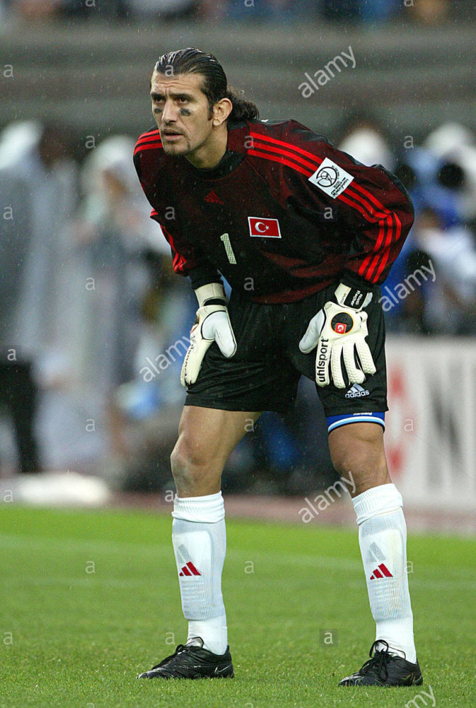 足坛传奇门将确诊,他不仅是世界杯上的本国英雄,还