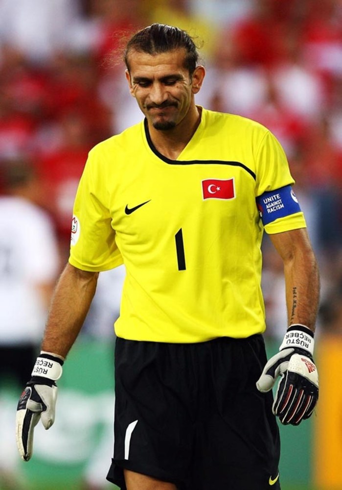 足坛传奇门将确诊,他不仅是世界杯上的本国英雄,还