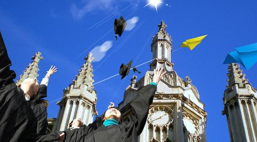 英国大学法学院排名_最贵英国大学TOP17,多数在伦敦和英格兰东