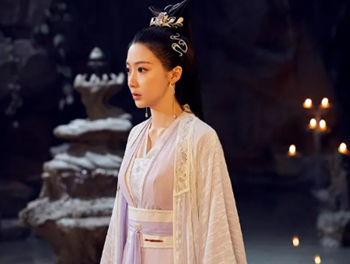 《三千鸦杀》主演拍摄年龄,蒋依依18岁,赵露思21岁,玄珠:剧中元老?