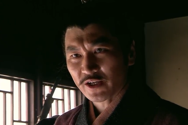 令扈成万万没有想到的是,杀完祝彪的李逵突然对自己下了狠手.