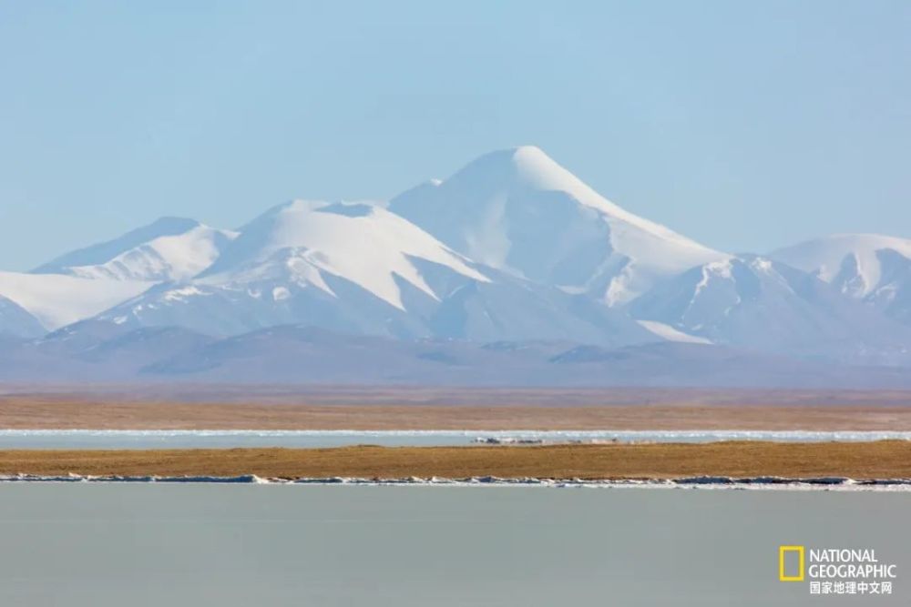 近300公里,形成宽30米至50米,深20米至30米的河流,致使卓乃湖与库赛湖