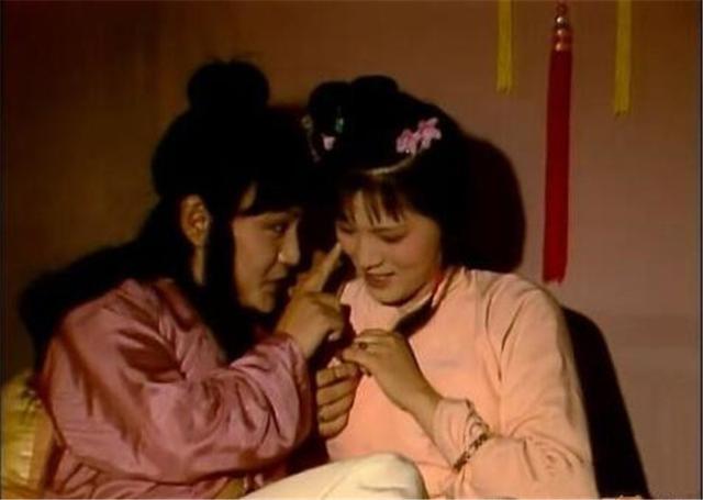 贾宝玉|红楼梦：真正得到贾宝玉的不是林黛玉，也不是薛宝钗，而是晴雯