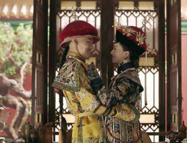 令妃是乾隆皇帝的宠妃刚生完孩子就被宠幸出土尸骨揭开死因