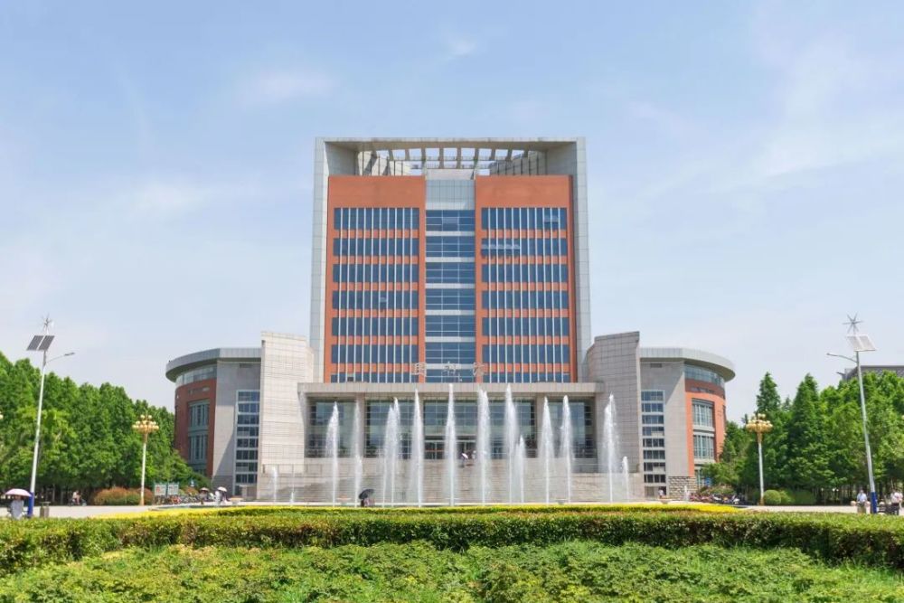 在家和在学校的郑师学子都在做什么