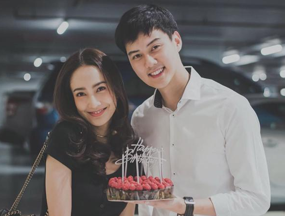 tor女友被评论不般配,ann与男友相恋18年_腾讯新闻