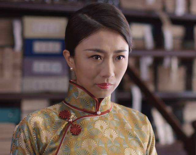 王骏迪气质优雅有料穿旗袍婀娜多姿难怪10多年还被孙红雷宠溺