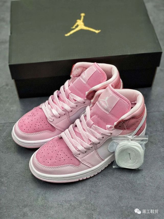 少女心简直爆棚,air jordan 1 mid樱花粉开箱