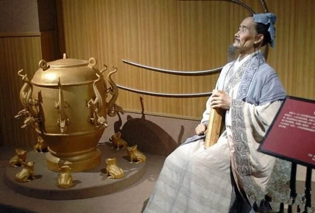 张衡地动仪被删出教科书因测不出地震专家房梁下吊块肉都比它强