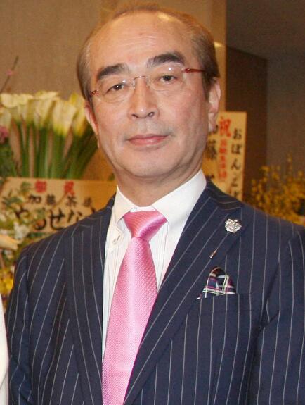 “日本的喜剧王”志村健因新冠肺炎去世，享年70岁