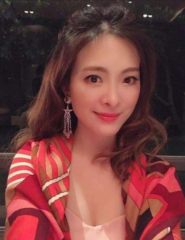 国标女王刘真因病逝世44岁羽化成仙辛龙悲伤过度未现身