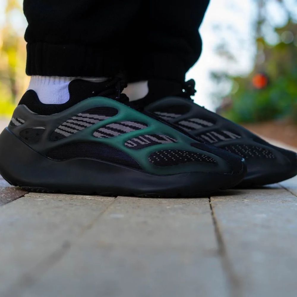 yeezy700v3黑武士4月初发售国内大概率同步登场