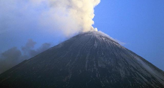 距离堪察加彼得罗巴甫洛夫斯克360公里