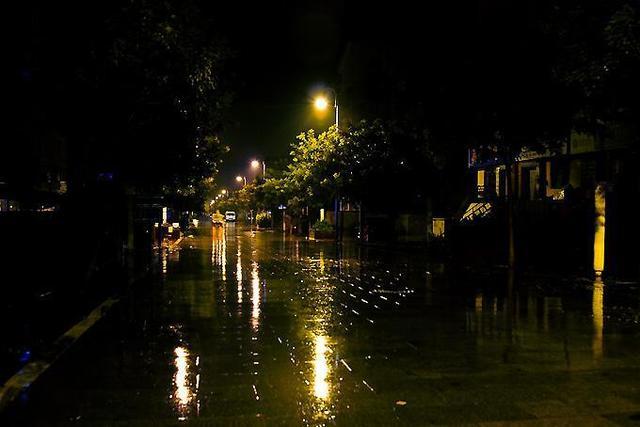 心理学测试下面这些雨夜哪一个下雨最严重看一下你最讨厌什么样的天气