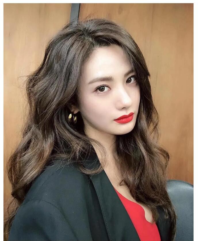 不少人心中的整容模板,亚洲脸又不失混血风,因太美承担骂名?