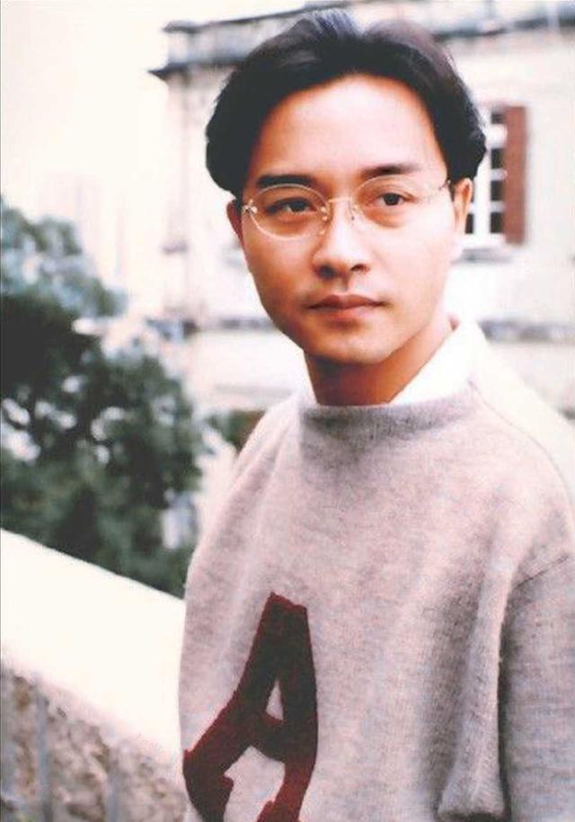 为纪念张国荣逝世17年,两部影片修复重映,61岁唐鹤德还孑然一身