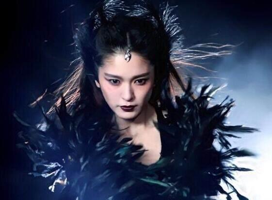 《灵魂摆渡》依旧被人提起,只不过大家提到剧中的女主九天玄女的扮演