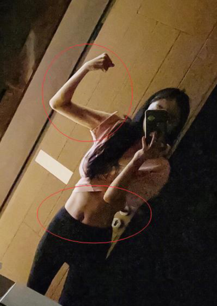 34岁杨幂晒出健身的照片,身材一级棒而且还有马甲线,看来性感是有原因