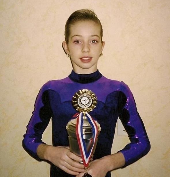 自曝无奈:生活所逼|女子体操|雅典奥运会|体操|费罗娜-范-德勒尔