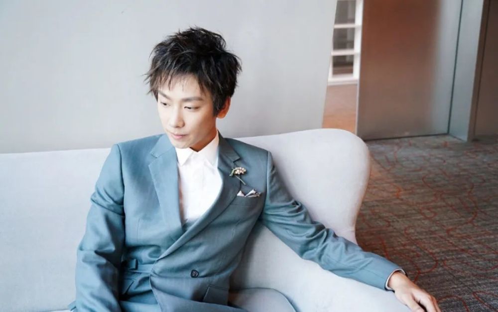 90后男低音歌手代表刘瀚之 人声低音炮 是如何炼成的 腾讯新闻