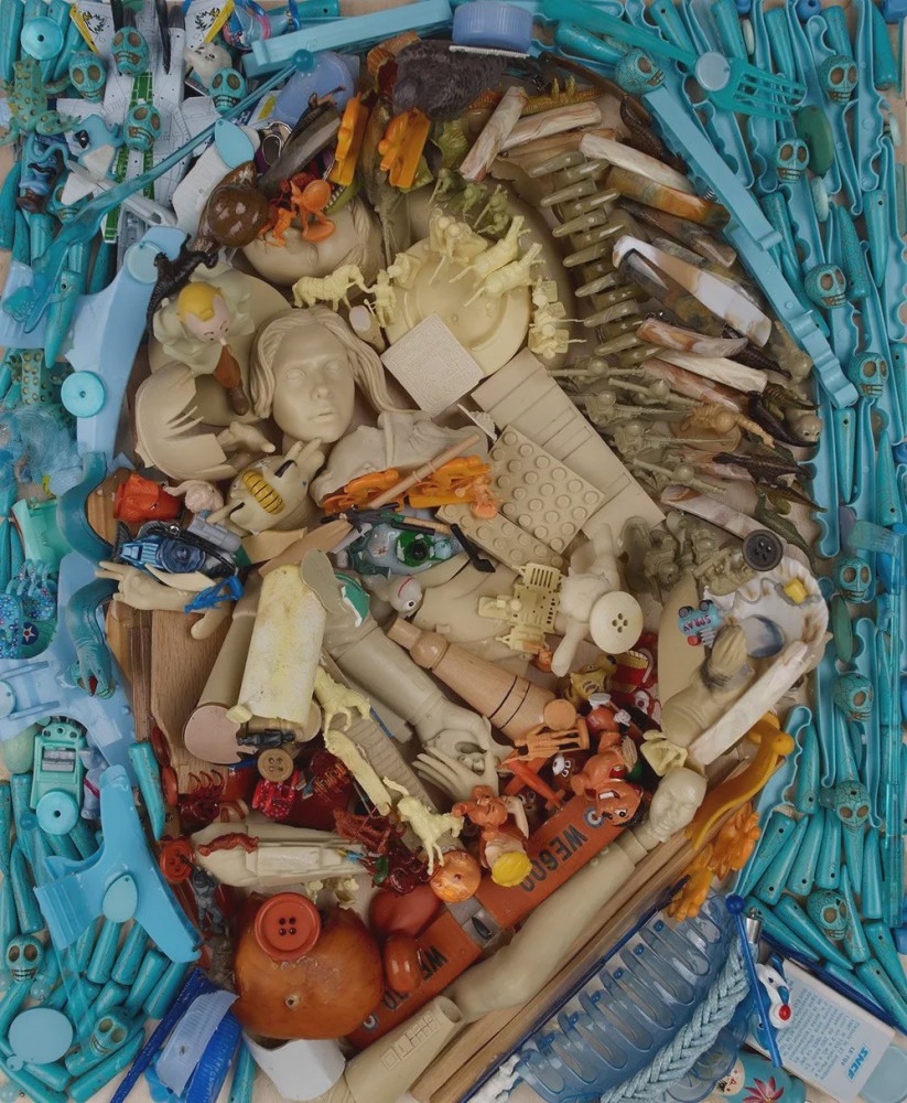 你简直无法相信,这些装置艺术画像竟然都是用回收来的物品做成的,最