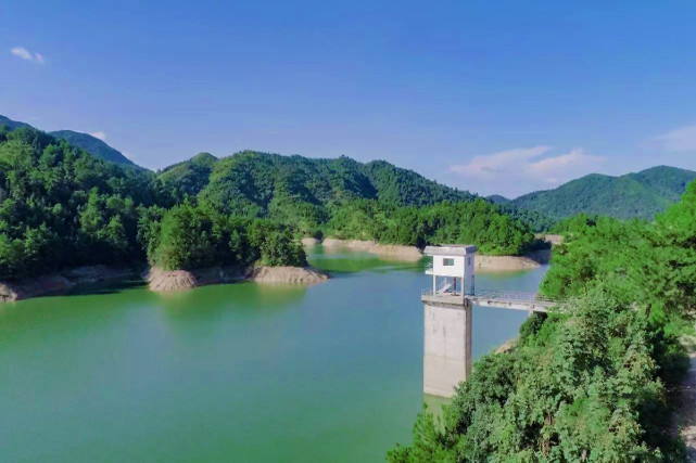 上犹紫阳乡下佐村-灵潭水电站风景