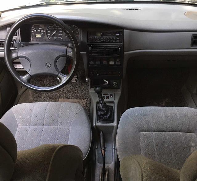 曾经叱咤国内车坛的中高级轿车大众桑塔纳2000